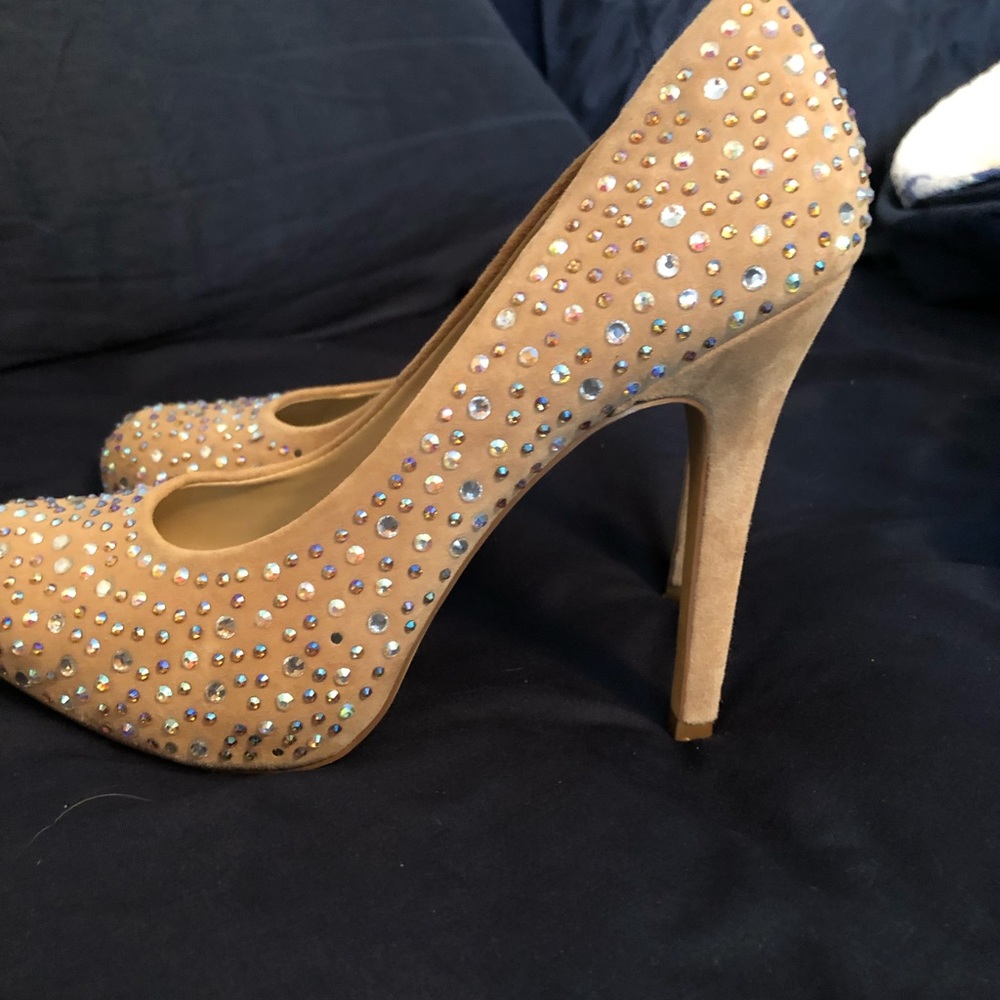 International concepts heels